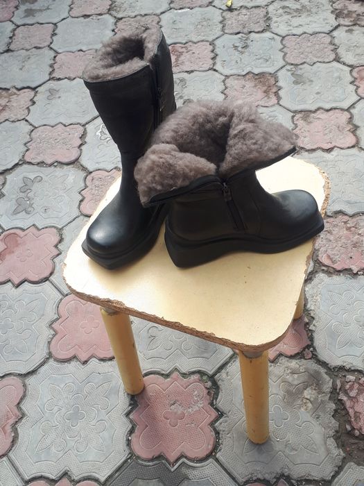 Продам зимние сапоги