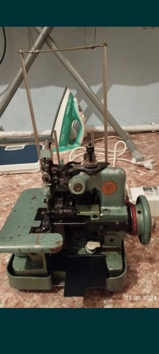 Продам Оверлог б.у