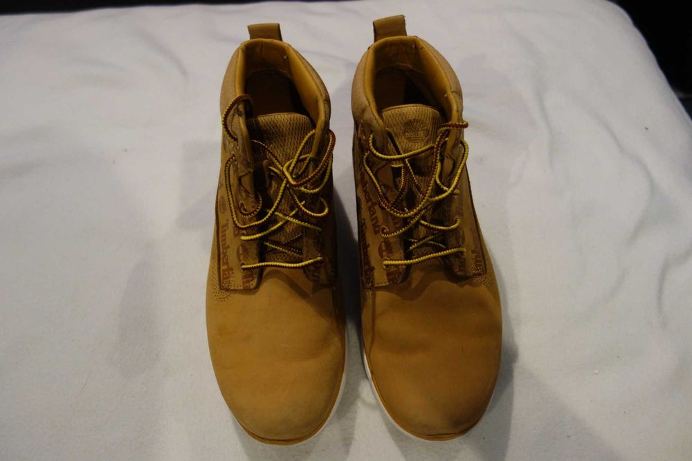 Продавам дамски обувки Timberland номер 37