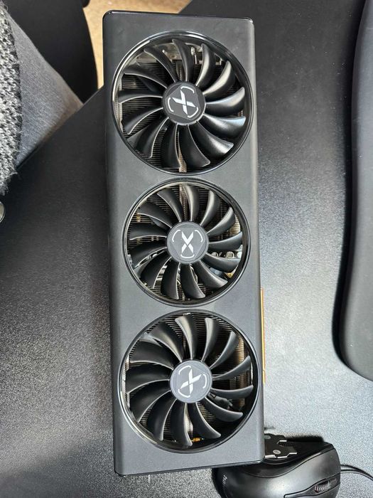 Placă video XFX Speedster SWFT 319 Radeon RX 6800 XT 16GB GDDR6