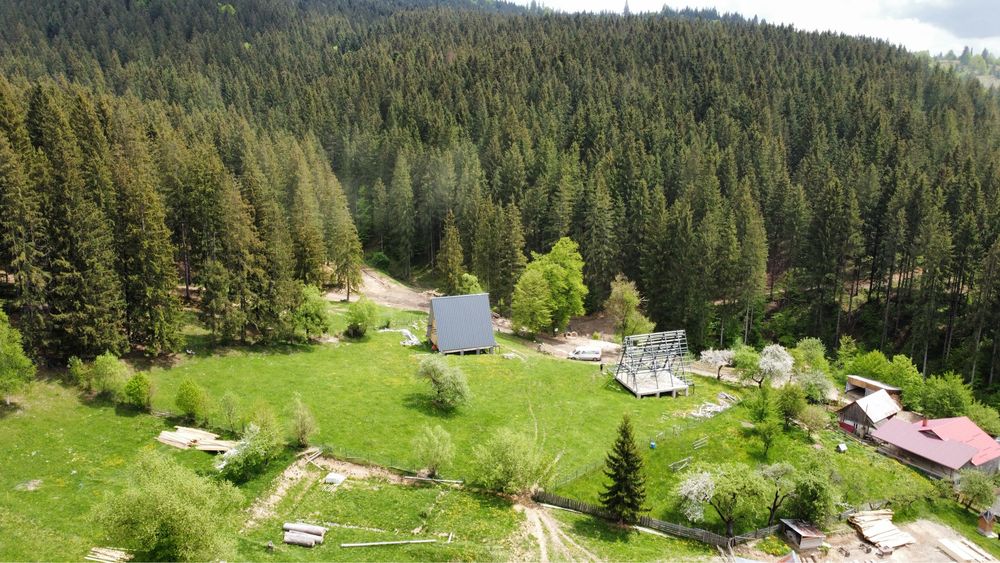 Teren si Cabane Aframe Vatra Moldovitei