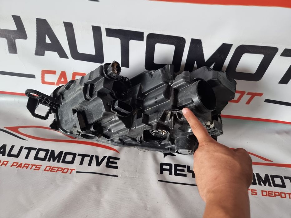 Far dreapta led halogen Skoda Scala dupa 2019 cod 657941016