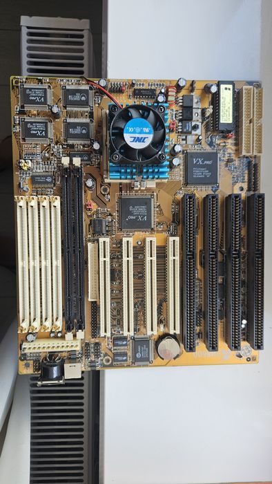 Placa de baza Amptron PM8600 cu Procesor Pentium 1