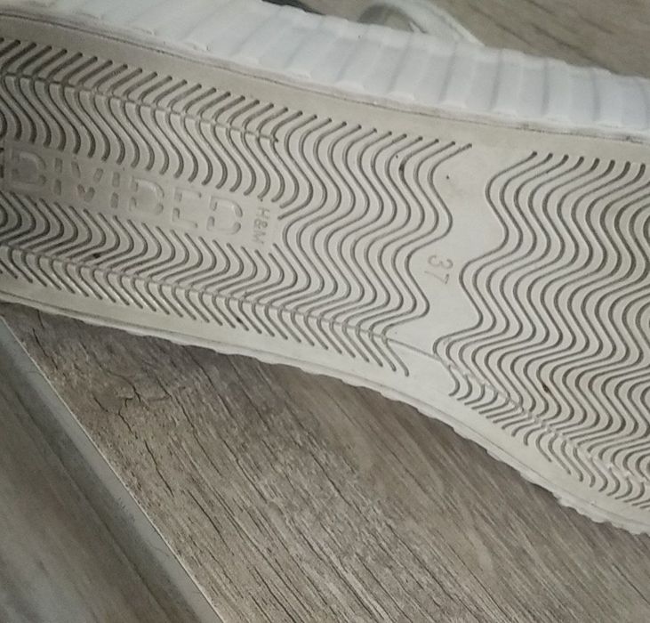 Красовка 37 размер H&M