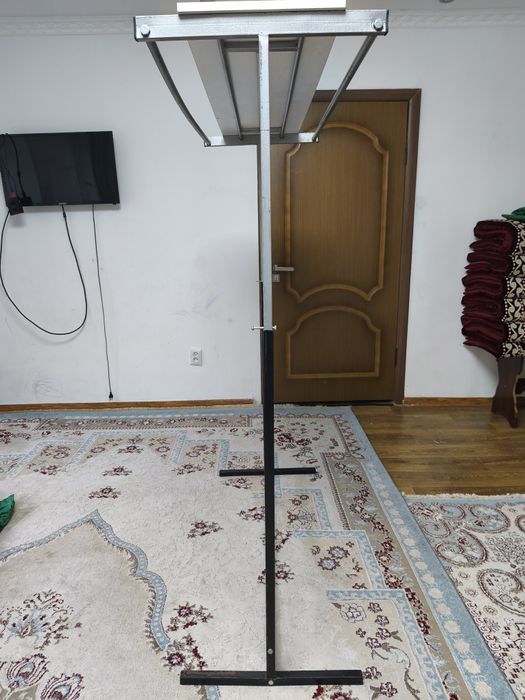 Продаётся стойка, вешалка для одежды