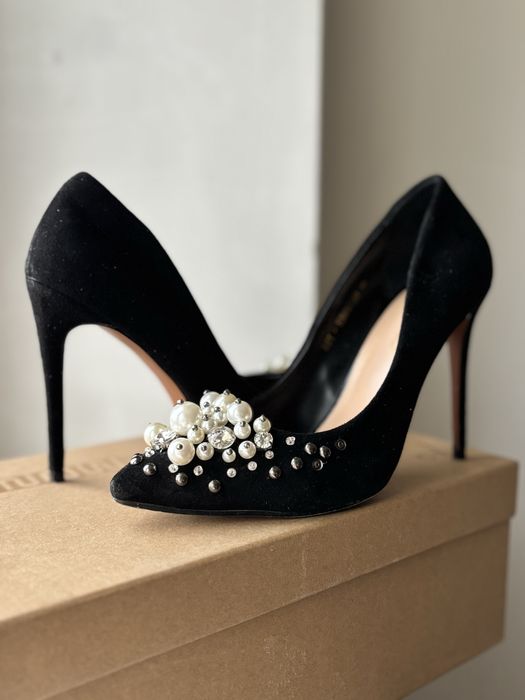 Женская одежда, обувь