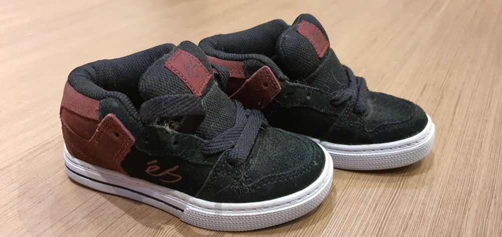 Оригинални детски кецове eS