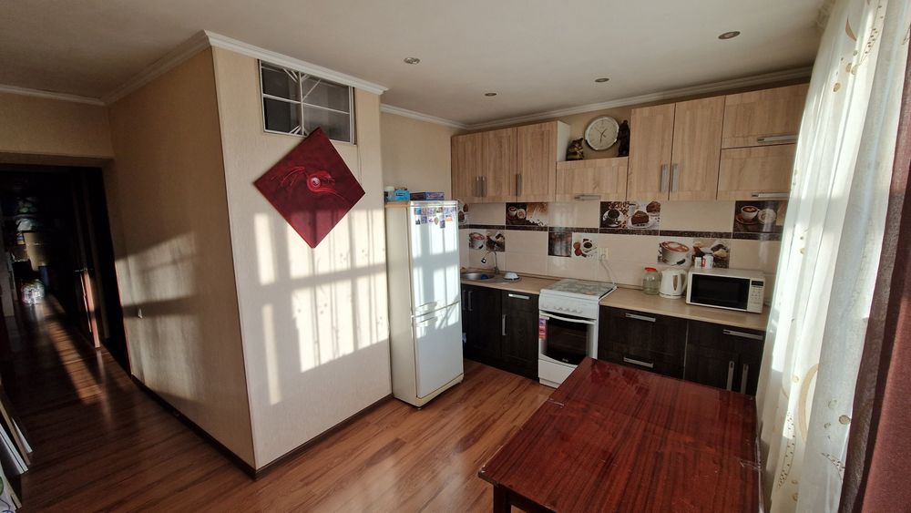 Продам кухонный гарнитур
Б,у.