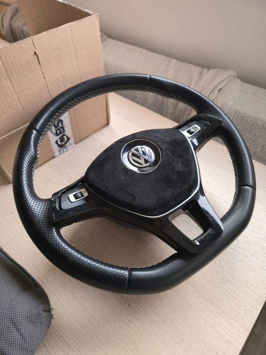 Volan VW Passat Golf 7 pt retrofit  nou piele nappa perforata plus alcantara airbag