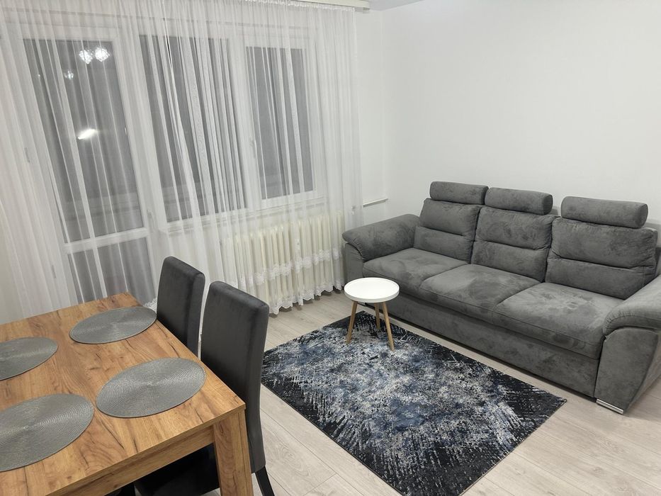 Inchiriez apartament in regim hotelier