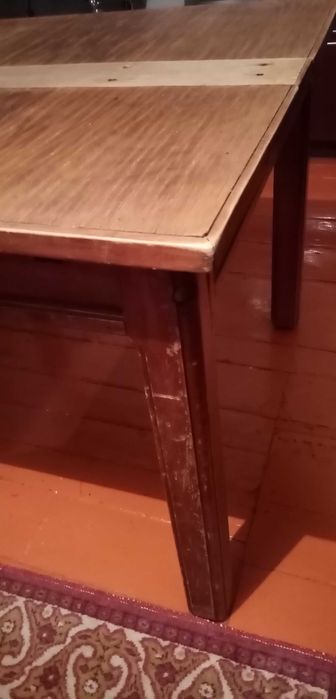 Стол кухонный дубовый