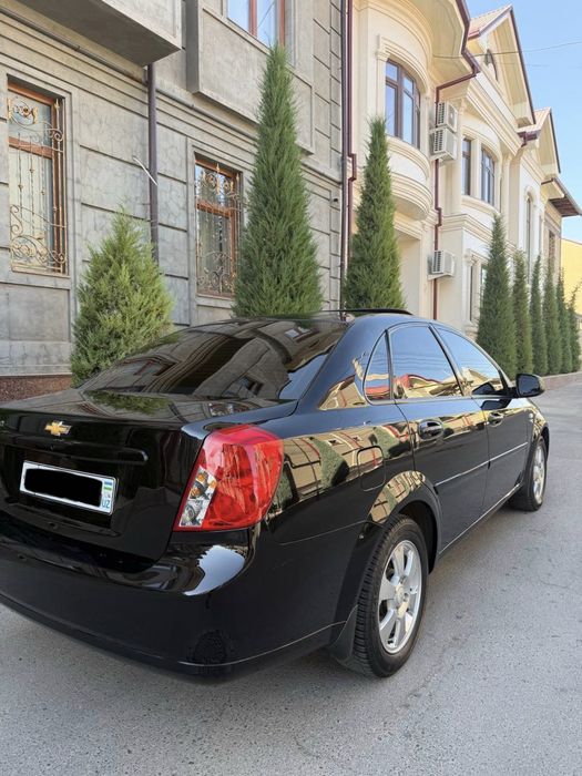 Gentra 2022 3-pozitsiya Full Avtomat karobka srochna sotiladi. Jentra