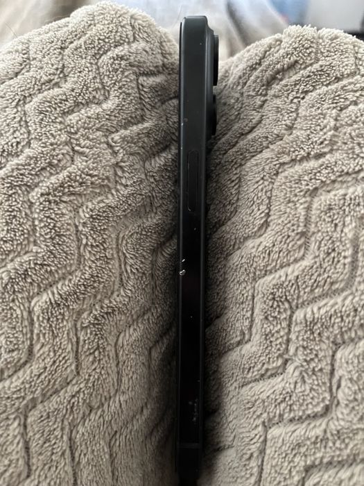 iPhone 15 128ГБ черный