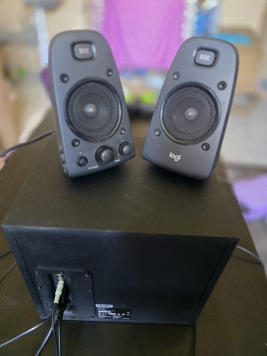 Logitech Z623 – Sistem Audio 2.1 THX, 400W • Ca nou • Foarte puțin folosit