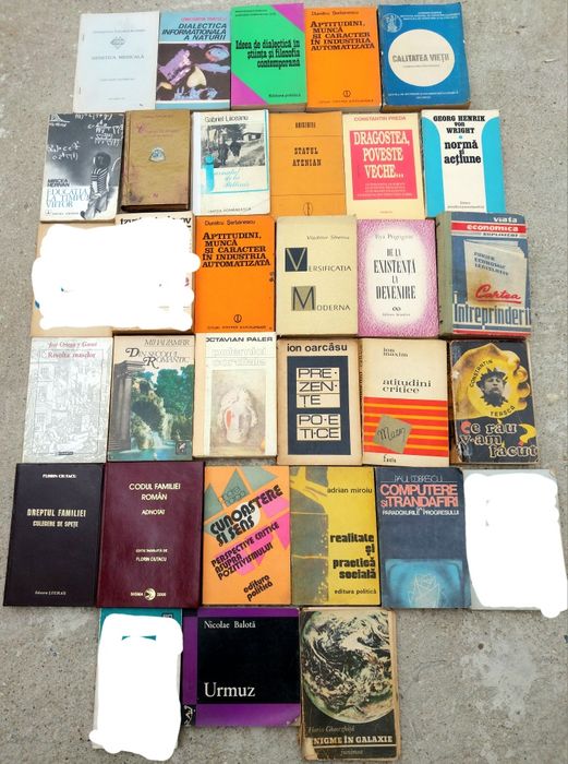LICHIDARE  CĂRȚI  începând de la 2 lei pe carte

Vând URGENT mai multe loturi de cărți din bibliotecă personală – volum mare (30