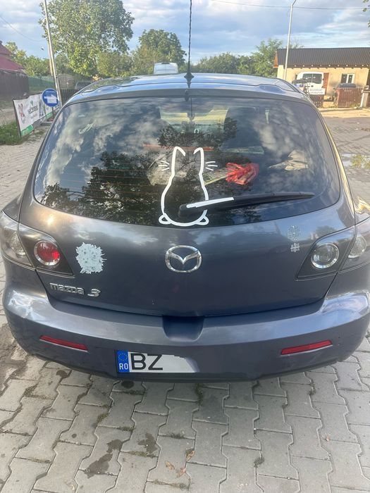 Vând Mazda 3 hatchback