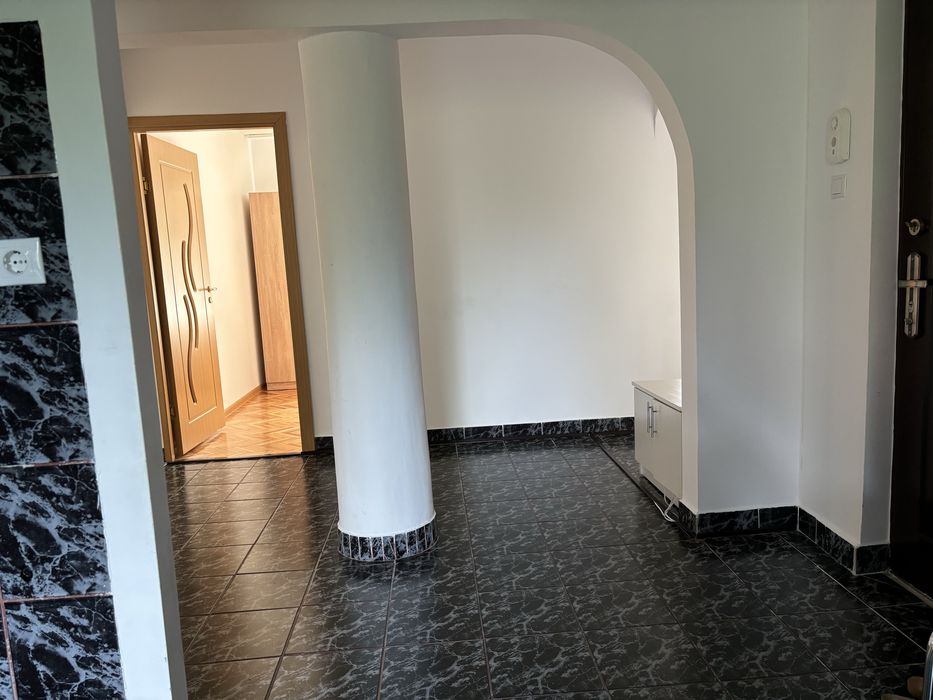 Inchiriez ap 4 camere, in Zorilor