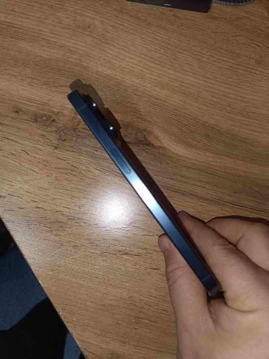 iPhone 15 pro max 1024mb