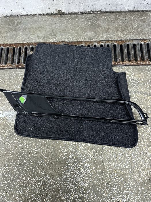 Vw Passat b7 дясна решетка към бронята ОЕ