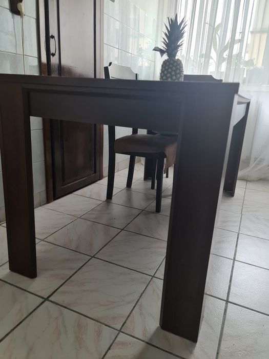 Masa bucatarie cu 4 scaune