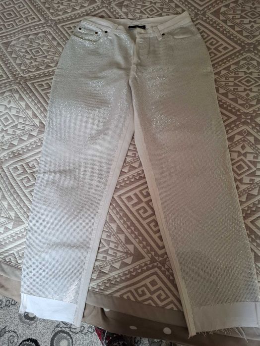 Джинсы с паетками