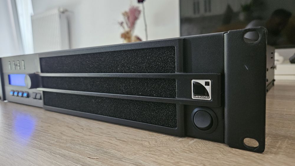 Vand amplificator L-ACOUSTICS LA8, in stare perecta. Ocazie unica!!!