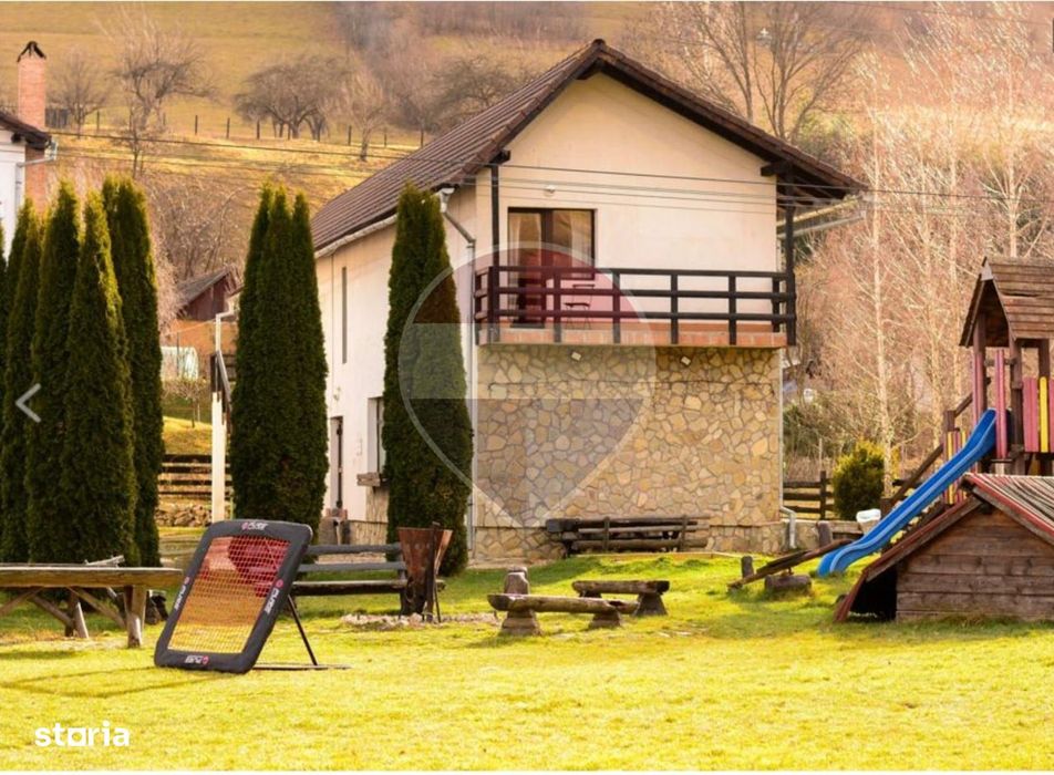 Casă / Vilă vacanta Moieciu, Brașov