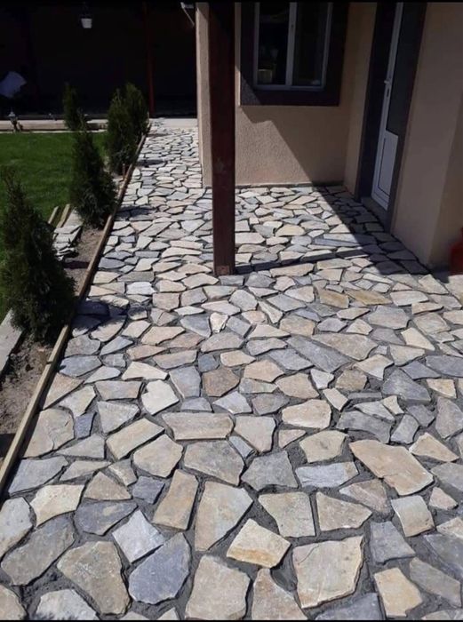 Vand si montez piatra naturala de munte