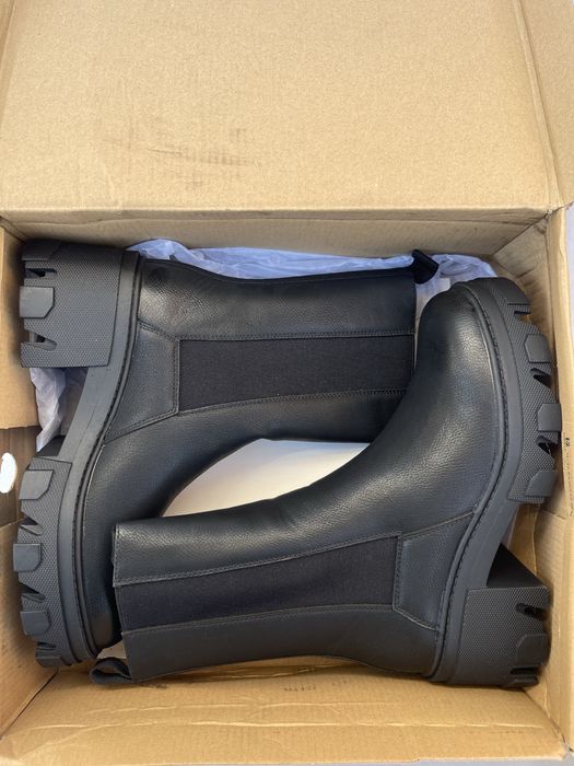 Дамски черни боти