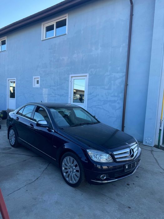 Capota/Bara/Far/Aripa Mercedes C-classe w204 Diferite culori