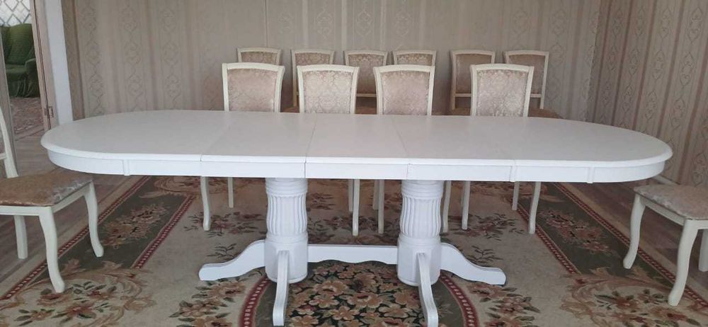 Продам обеденный стол со стульями