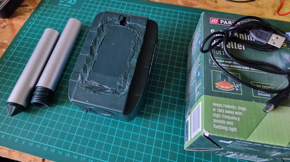 Dispozitiv cu untrasunete pentru sobolani, soareci, pisici .. Parkside