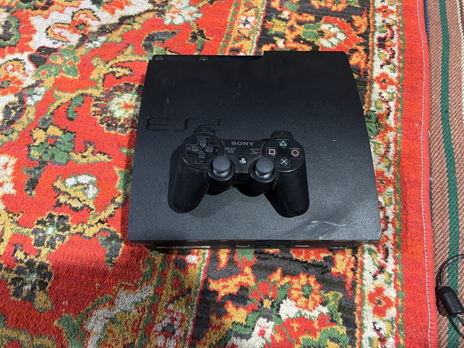 PlayStation 3 Slim (PS3) + joystick + o‘yinlar