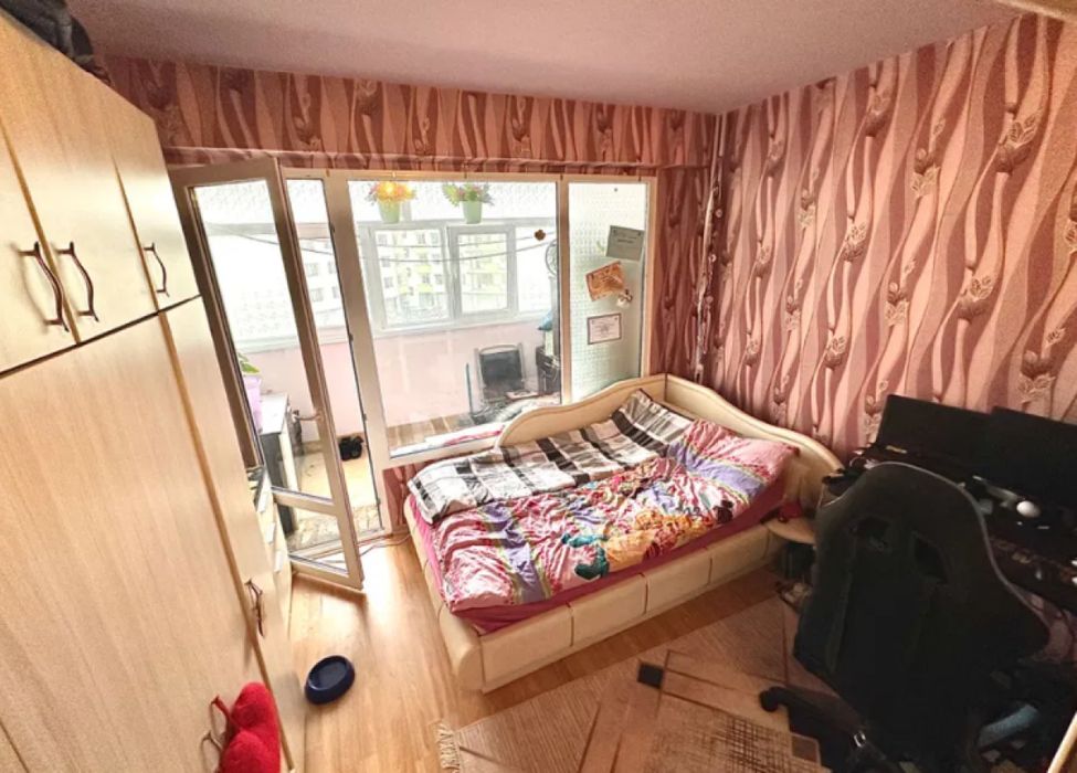 Продава се Тристаен апартамент в Пловдив, Христо Смирненски - 71 кв.м за 1902 €/кв.м - Снимка #1