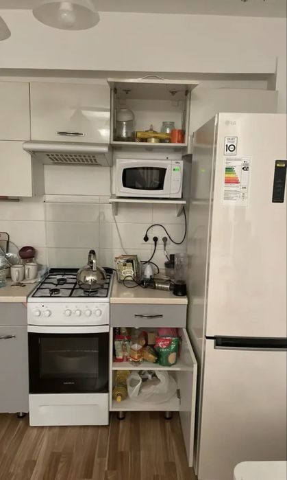 Продам кухонный гарнитур дешево!!!
