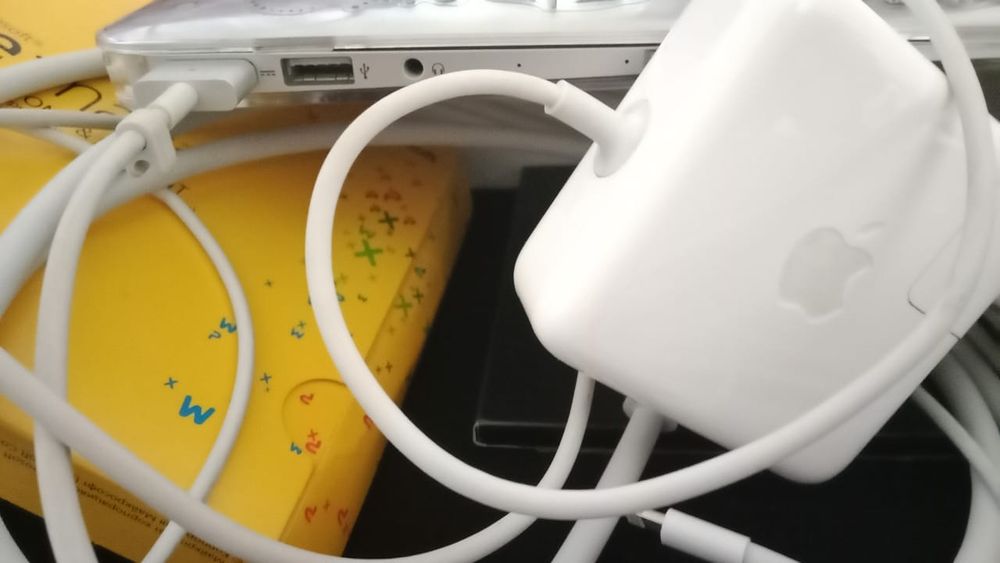Продам MacBook air