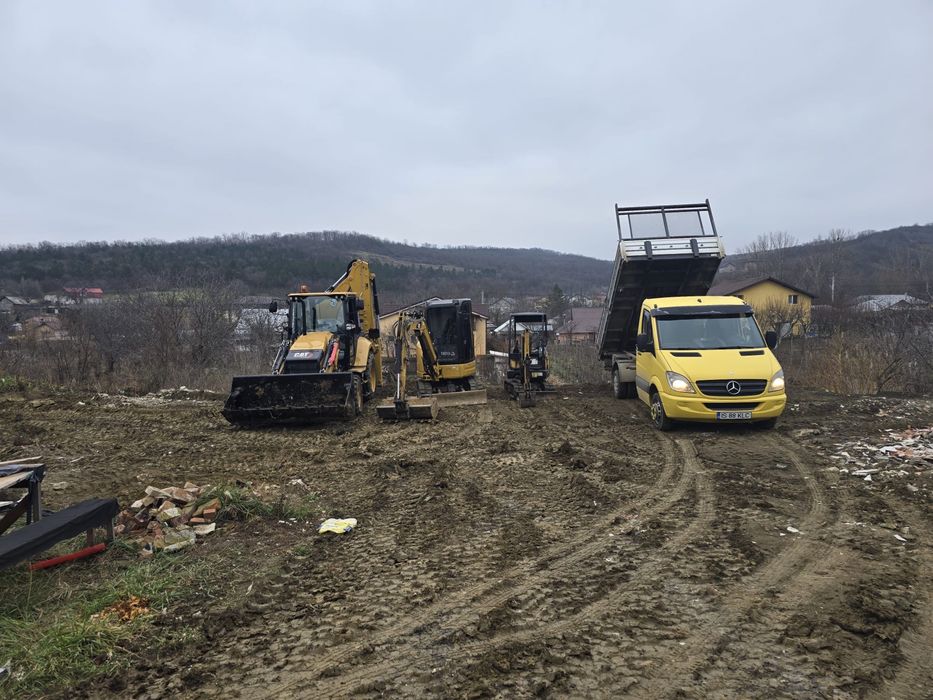 Execut săpături  cu buldo si miniexcavator, inchirez schela si popi