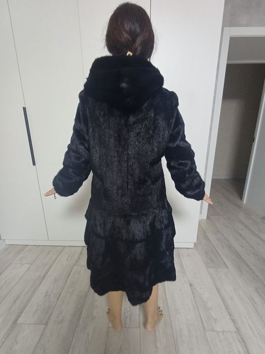 Шуба норковая чёрная р.46-48 в идеальном состоянии