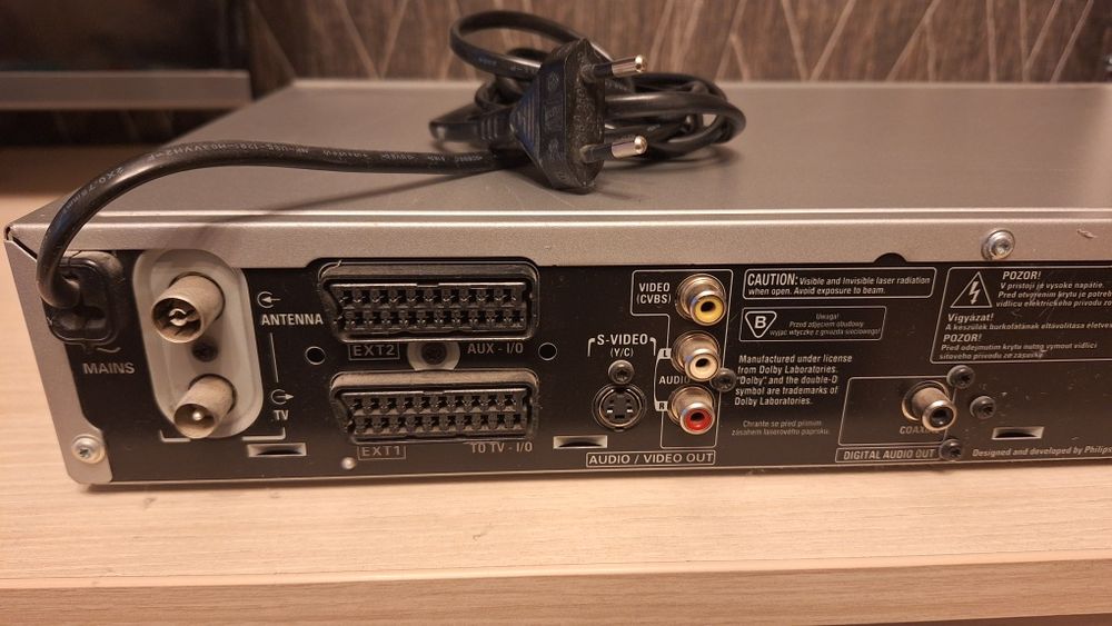 DVD video player/ recorder Philips  DVDR615/00
