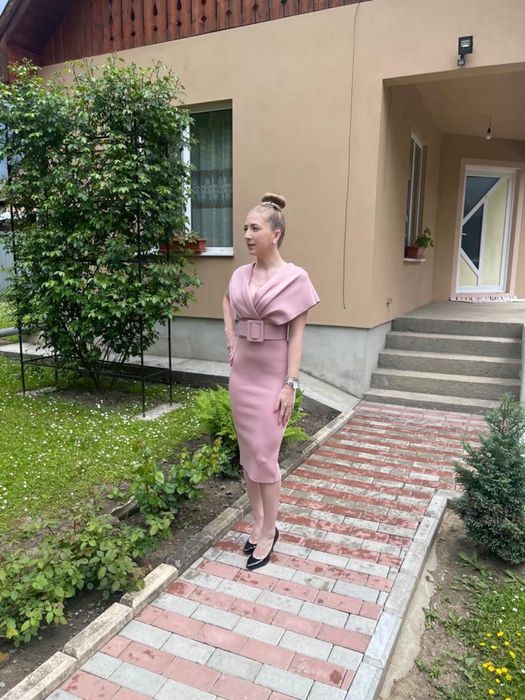 De vanzare rochie eleganta