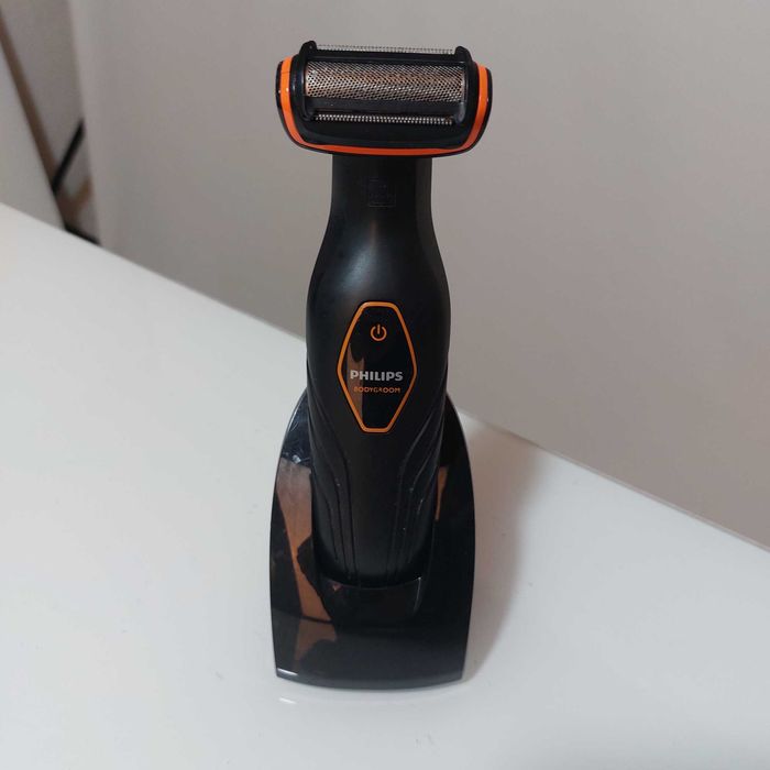 Мъжки уреди 2 бр за бръснене и подстригване Philips | Самобръсначка и Тример за тяло