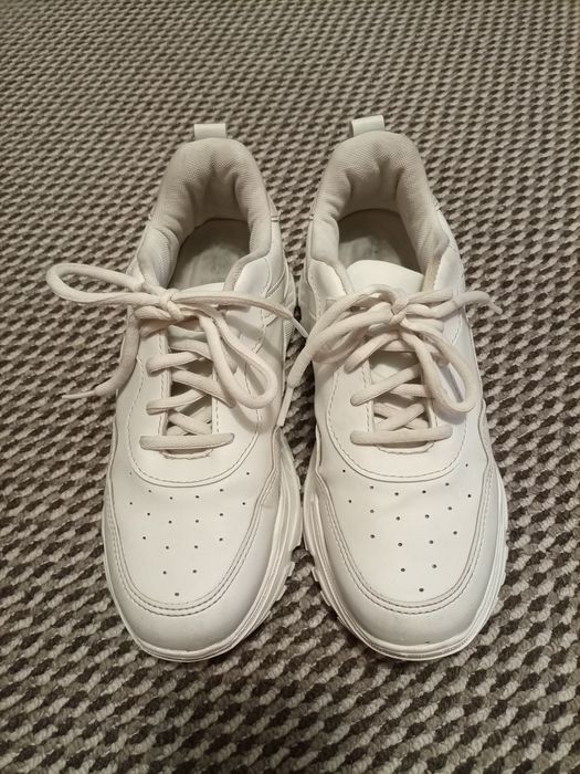 Кроссовки женские 38 размер