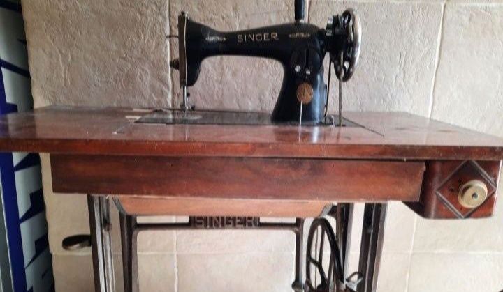 Masina de cusut Singer Vintage stare buna Originala - nu trimit

Masin