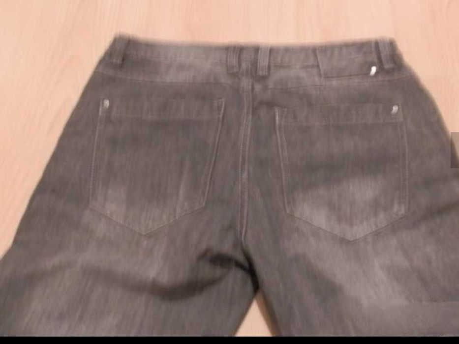 Дънки в сиво 34 размер