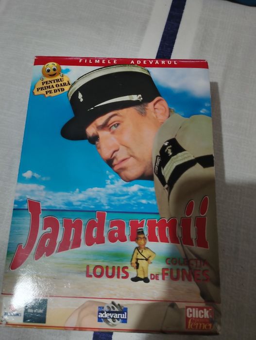 Vând colecții Adevarul