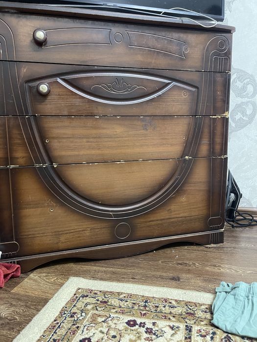 Комод + прикроватные тумбы+ айна