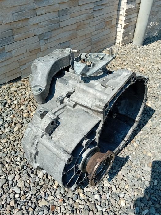 Cutie viteza 6+1 Vw Passat b6 2.0