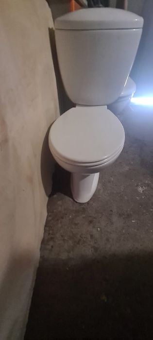 продам унитаз б/у