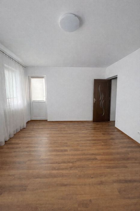 apartament de vânzare (2 camere) Cristești