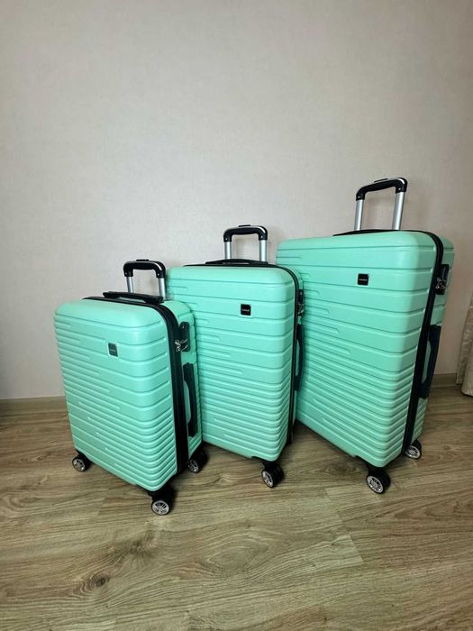 чемодан на колесиках НОВЫЙ АСТАНА.